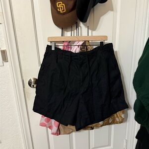 Uniqlo Women's Black Shorts